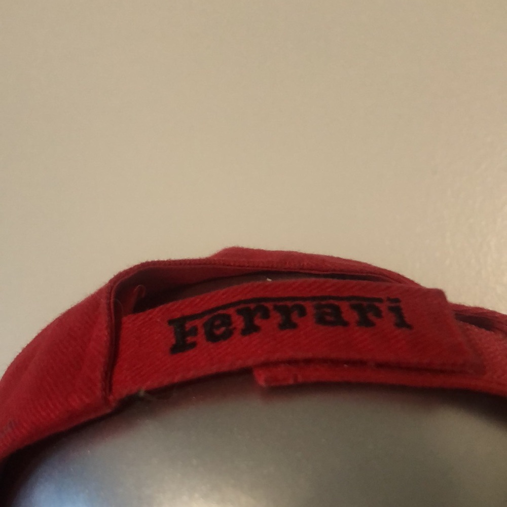 Ferrari 🧢 - Picture 4 of 5